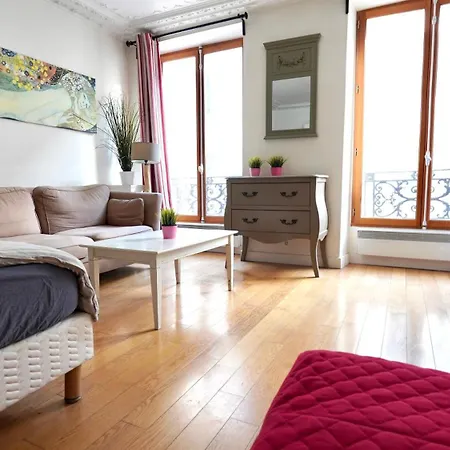 2 Stylish Montorgueil Near Louvre Museum דירה
